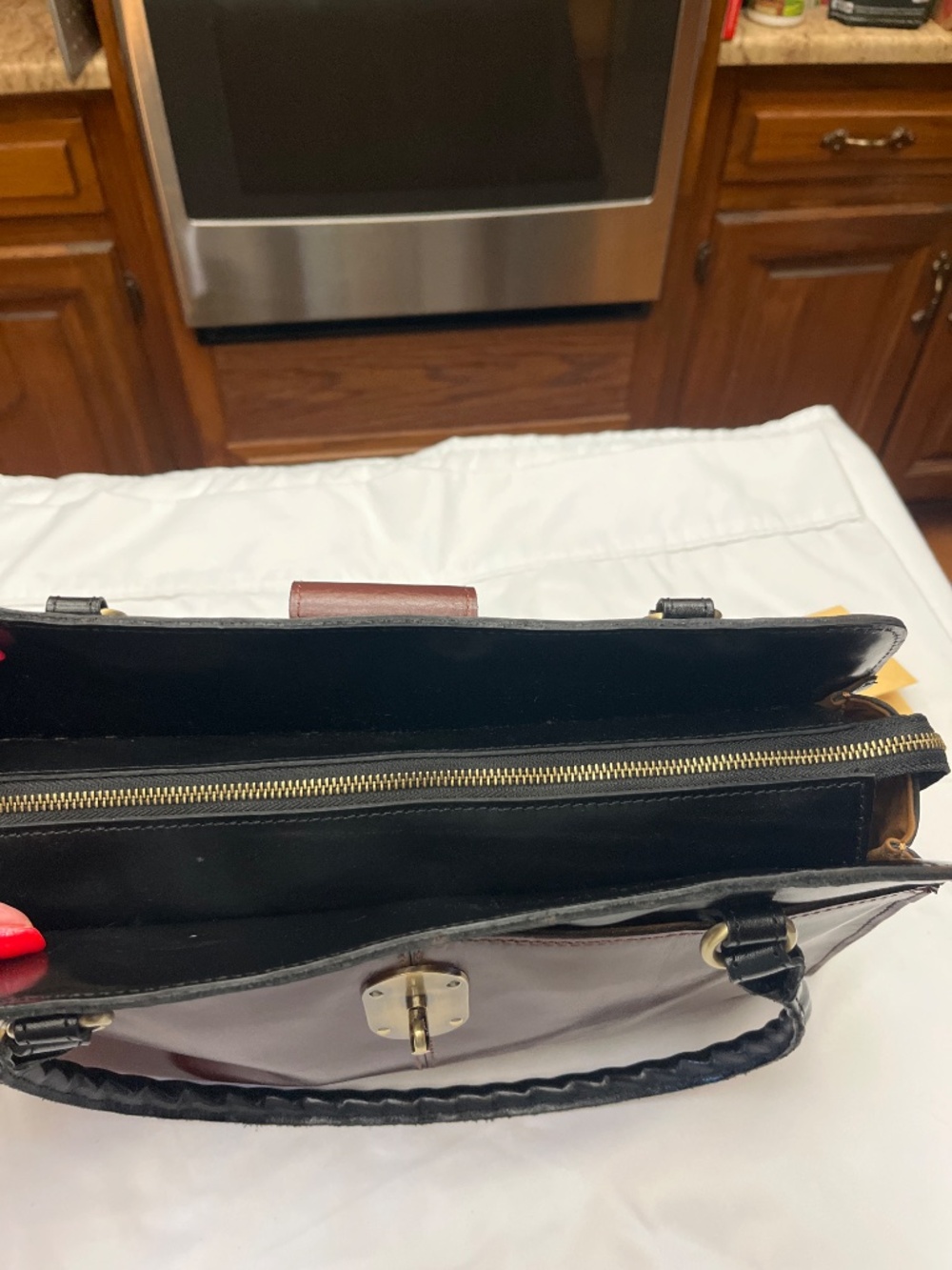NWT Patricia Nash Shoulder Tote/Satchel.  Blk/Brown. - Picture 12 of 16